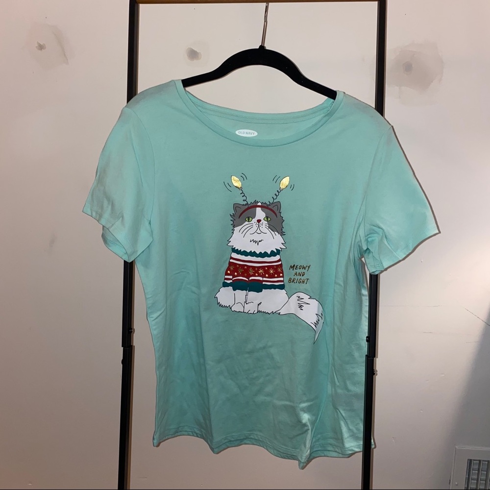 NWT Old Navy Merry And Bright Cat Christmas Tee -M
